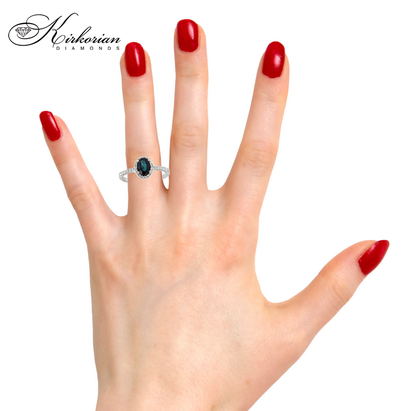 Годежен пръстен със сапфир 0.94 ct и диаманти 0.25 ct от бяло злато 18К – модел RN128 Годежен пръстен със сапфир 0.94 ct и диаманти 0.25 ct от бяло злато 18К – модел RN128