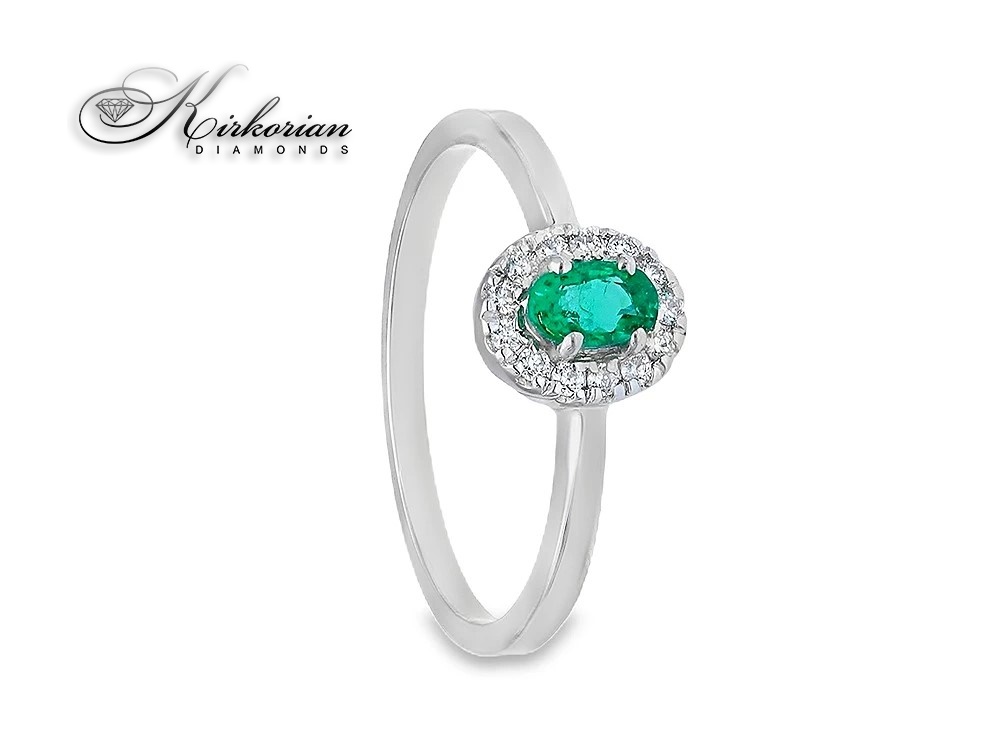 Годежен пръстен със смарагд 0.27ct и диаманти 0.09ct от бяло злато 18К – луксозна визия и цени от производител