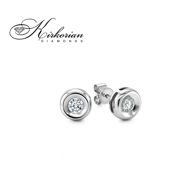 Обеци от бяло злато 18К с диаманти 0.05 ct в класически обков Компактен елегантен модел Код RN94B