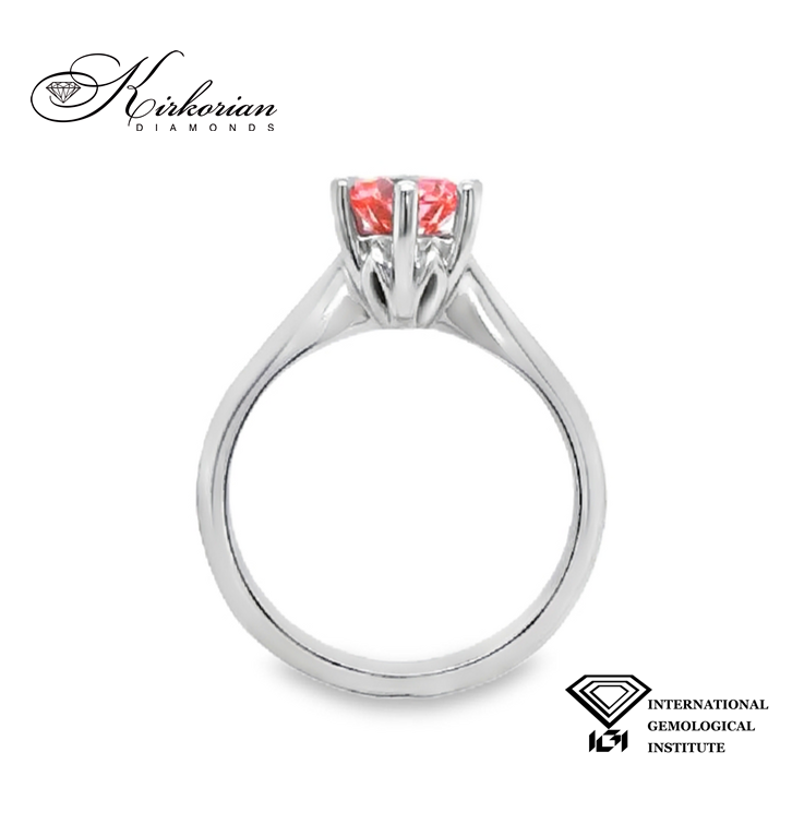 Годежен пръстен с Fancy Vivid Pink диамант 1.07ct | Бяло злато 14k | IGI сертификат – Модел LG625 Годежен пръстен с Fancy Vivid Pink диамант 1.07ct | Бяло злато 14k | IGI сертификат – Модел LG625