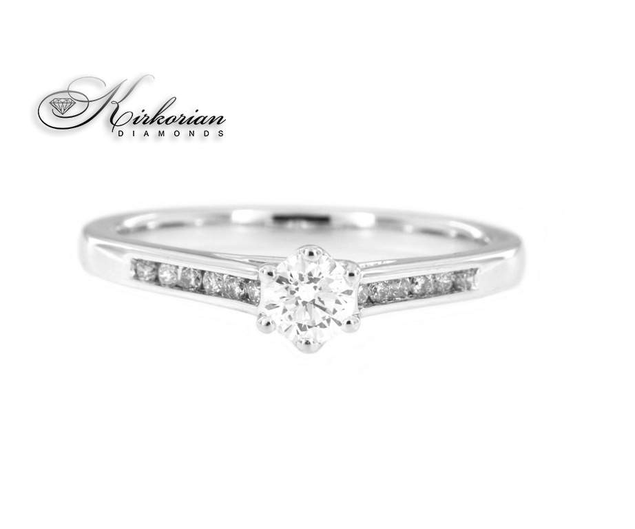 Годежен пръстен бяло злато 14к. с диаманти 0.40 карата код:RB24